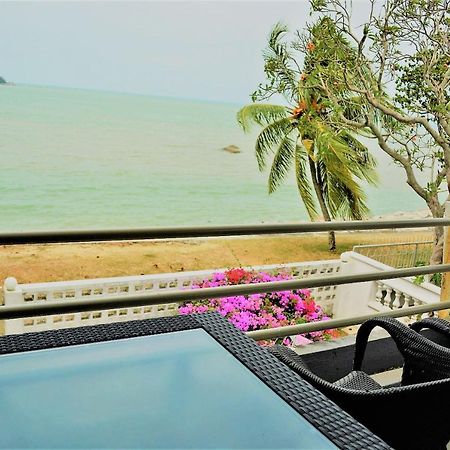 G&T'S Beach Front Villa Tanjung Bungah  Exterior photo